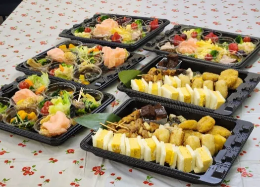 昼食会の様子