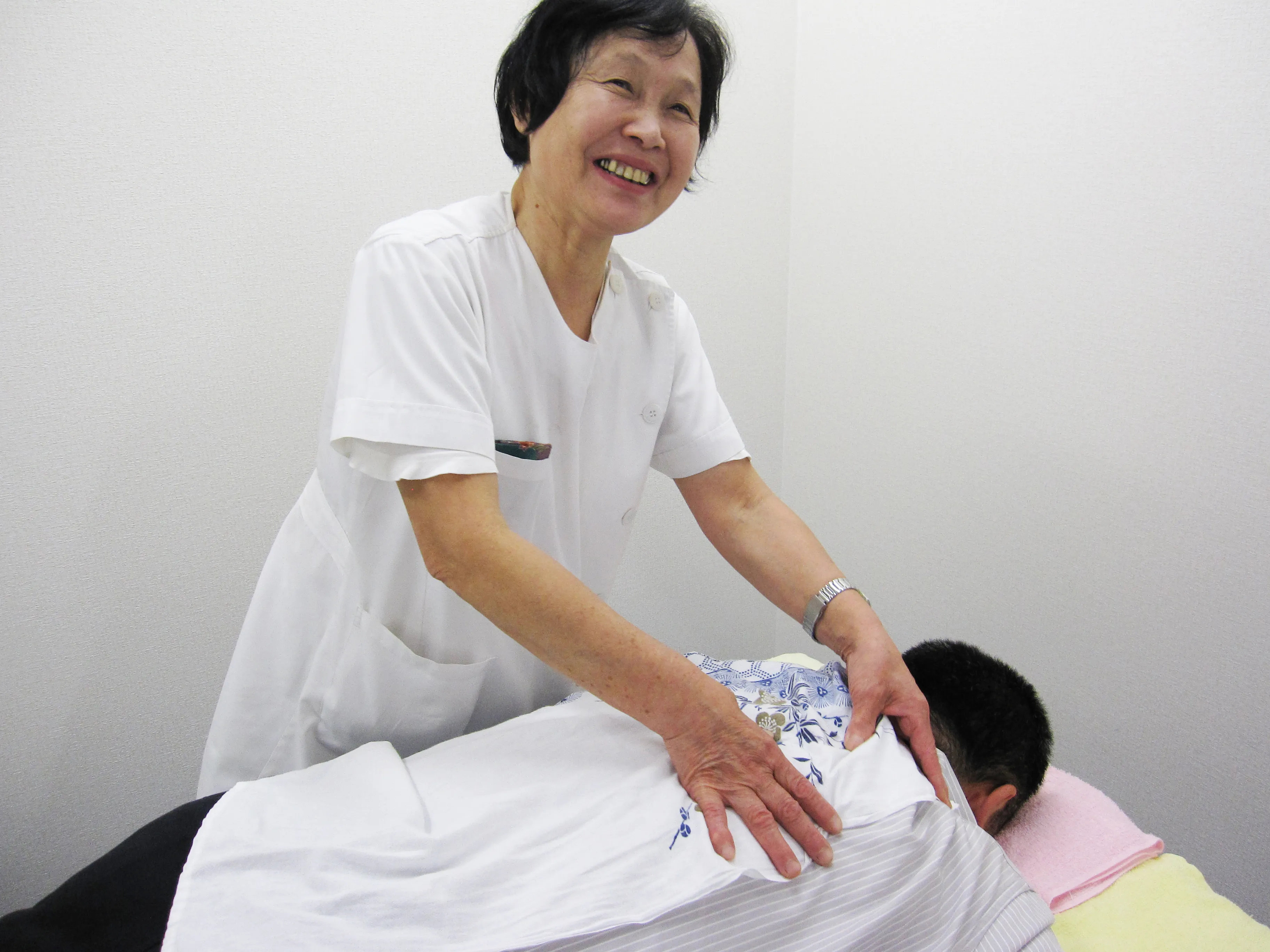 訪問マッサージの様子